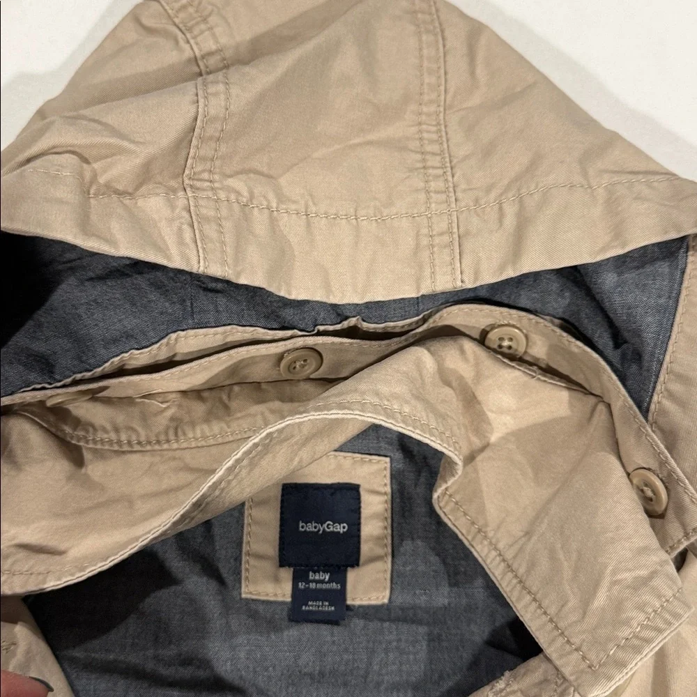 GAP Kids Beige Hooded Raincoat. Size 12-18 months.